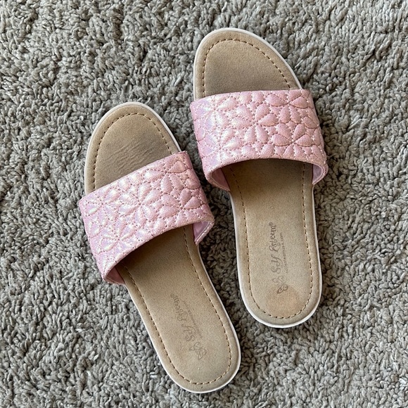 Girls Slide Sandals - 3 - Picture 2 of 7